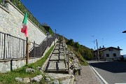 In Cornagera (1311 m) ad anello sui sentieri ‘Cornagera’ e ‘Vetta’ il 16 ottobre 2016 - FOTOGALLERY